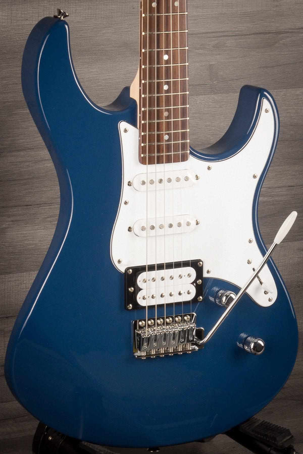 Yamaha Electric Guitar Yamaha Pacifica 112V Electric Guitar - United Blue