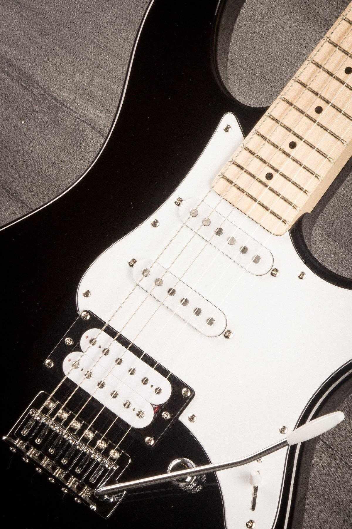 Yamaha Pacifica 112VM Electric Guitar Maple finger board - Black