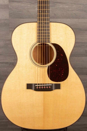 Martin 000-18 Modern Deluxe Acoustic guitar - Set Up by MusicStreet