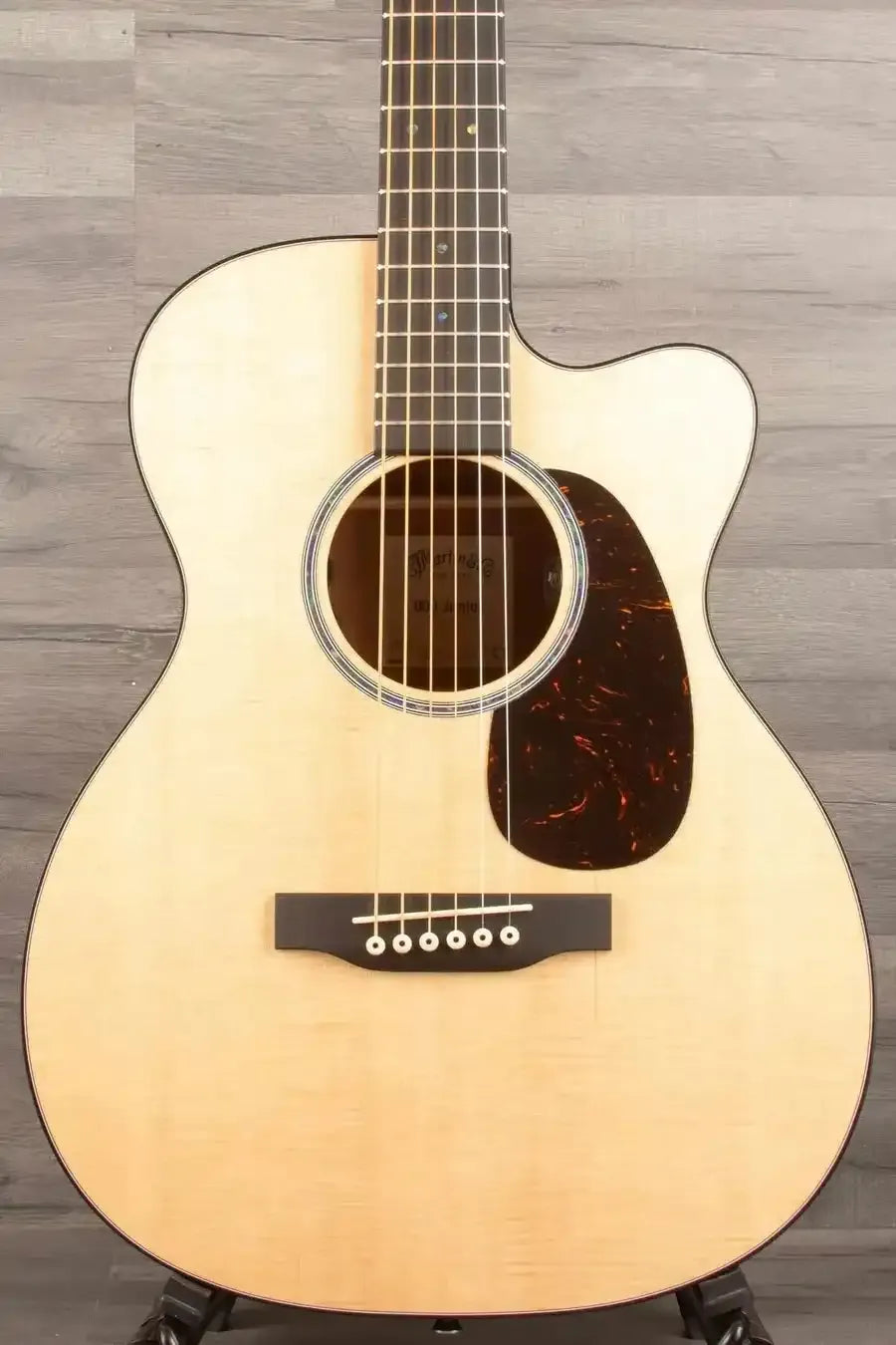 Martin - 000CJrE Electro Acoustic guitar - MusicStreet