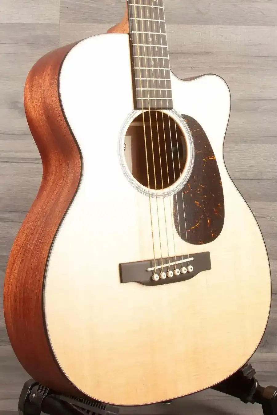 Martin - 000CJrE Electro Acoustic guitar - MusicStreet