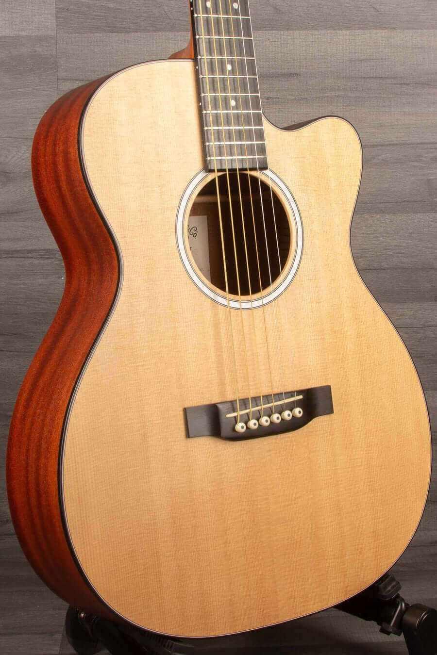 USED - Martin - 000CJr 10E Acoustic guitar