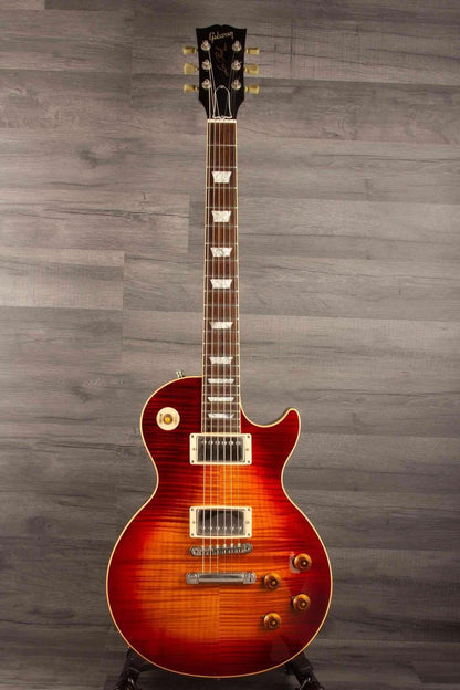 USED - Gibson 1988 Les Paul Pre Historic '59 in excellent condition with flame top and original accessories.