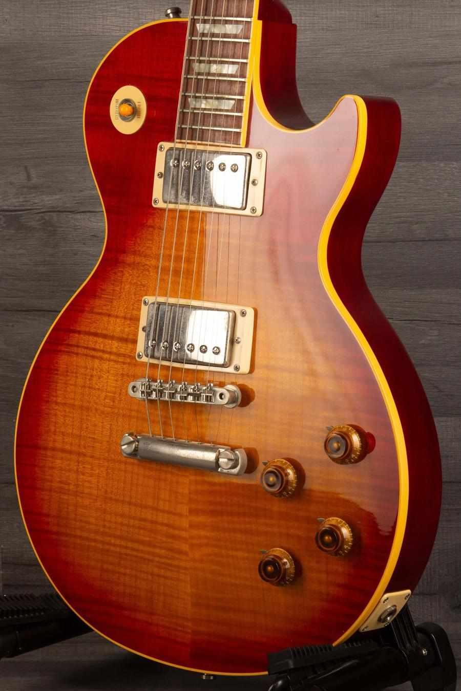 USED - Gibson 1991 Les Paul Promo '59 in excellent condition with incredible flame top and original case.