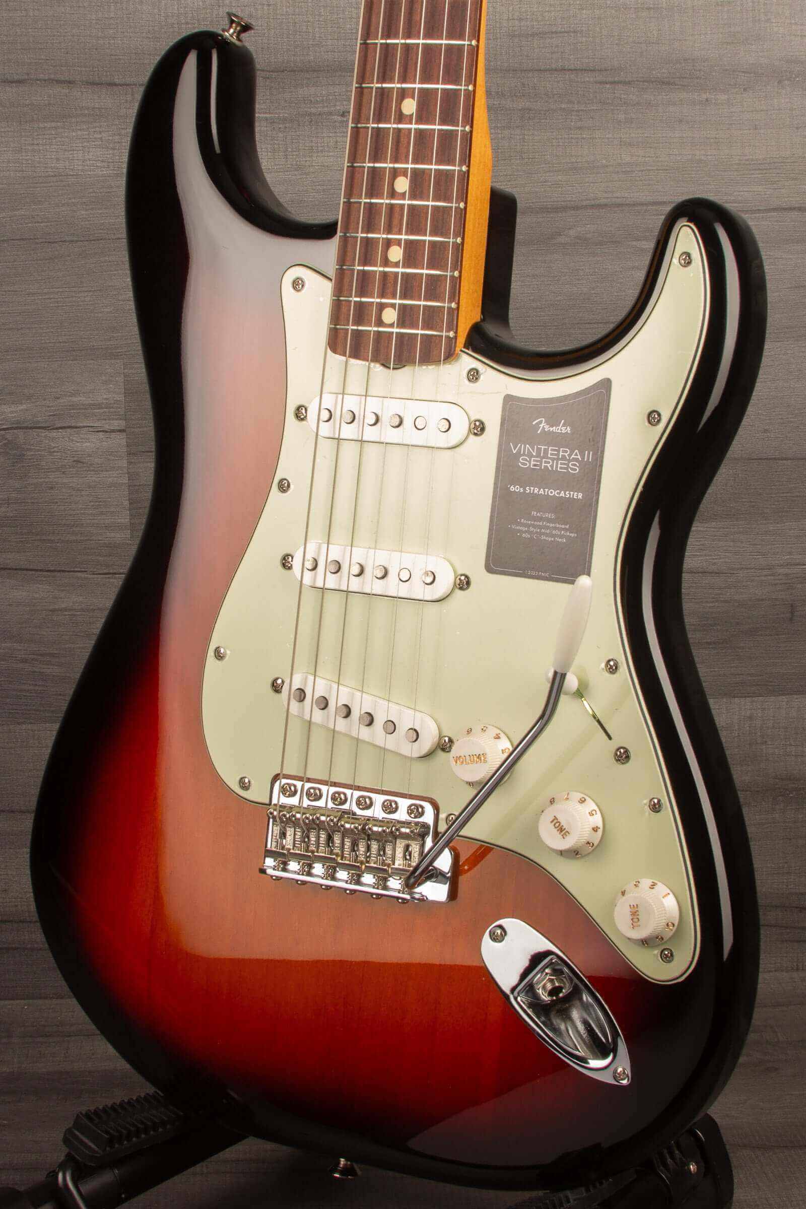 Fender Vintera® II '60s Stratocaster®, Rosewood Fingerboard, 3-Color Sunburst