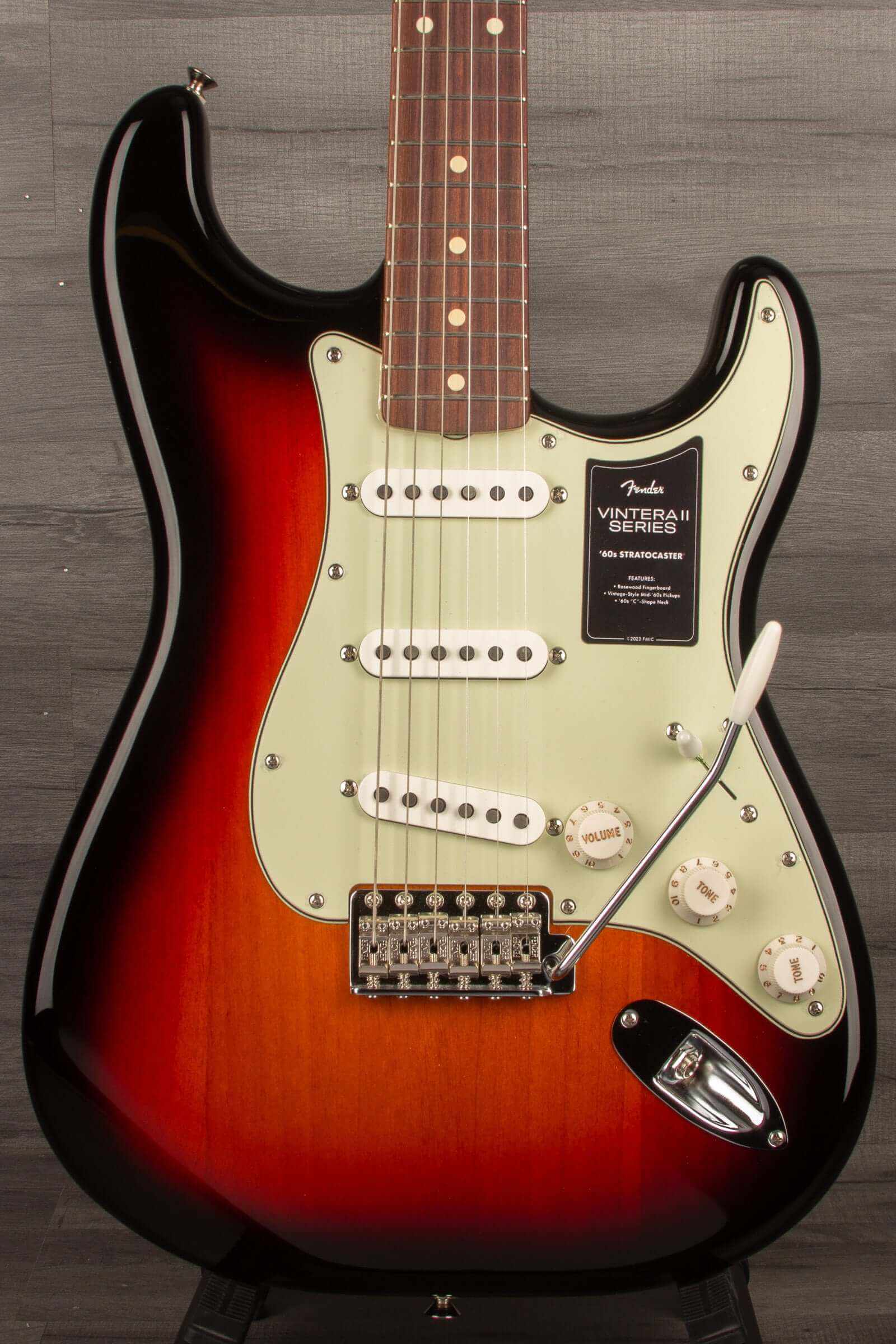 Fender Vintera® II '60s Stratocaster®, Rosewood Fingerboard, 3-Color Sunburst