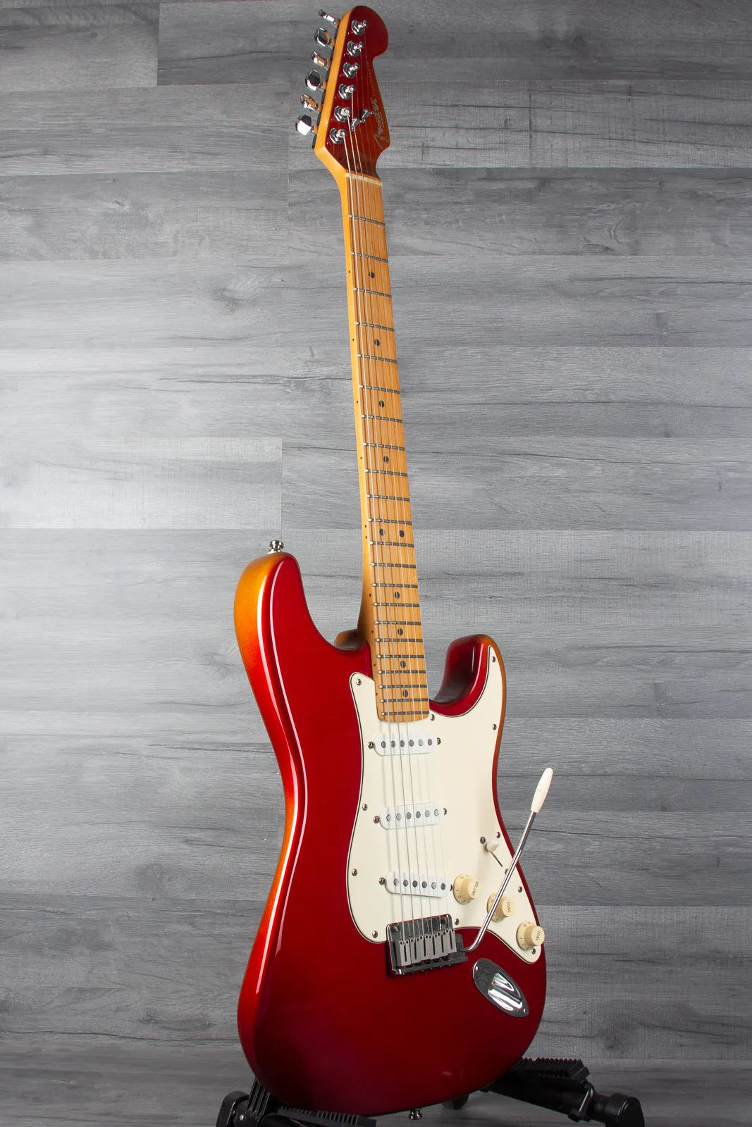 USED - 1995 Fender  American Standard Stratocaster, Maple Fingerboard, Candy Apple Red