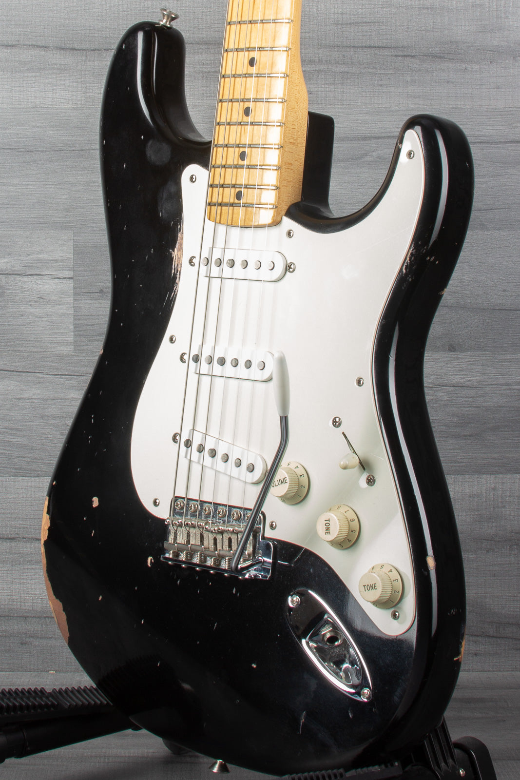 USED - Fender American Vintage Reissue 56 Stratocaster Black