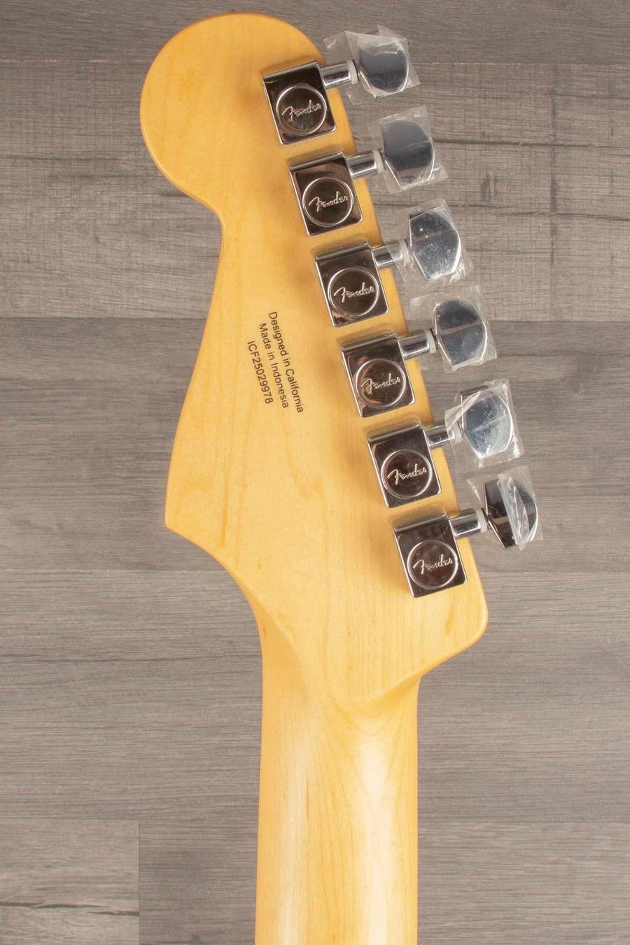 Fender Standard Stratocaster® Olympic white - MusicStreet