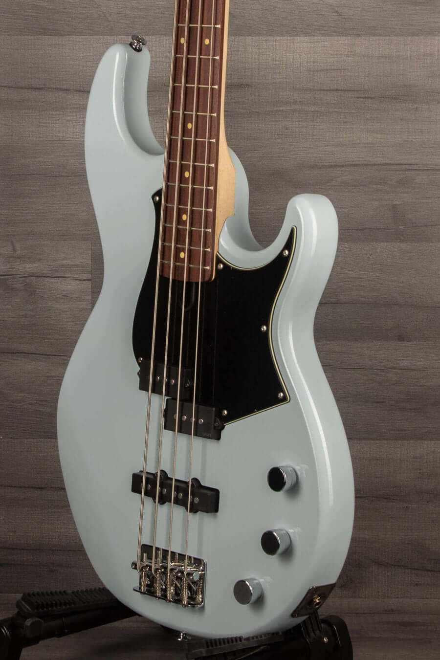 Yamaha BB434 Bass Ice Blue