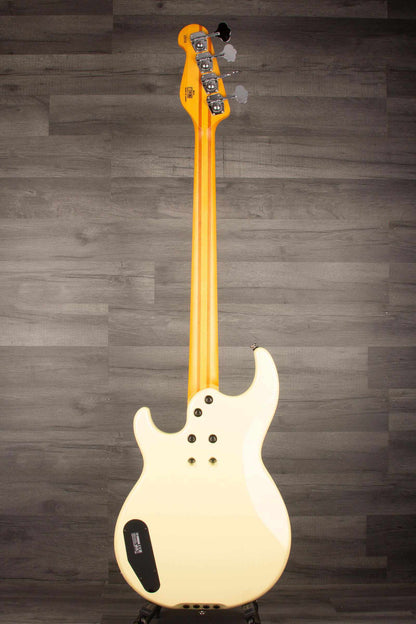 Yamaha BB P34 Pro Series Bass Guitar In Vintage White