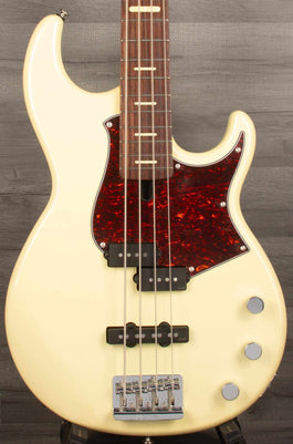 Yamaha BB P34 Pro Series Bass Guitar In Vintage White