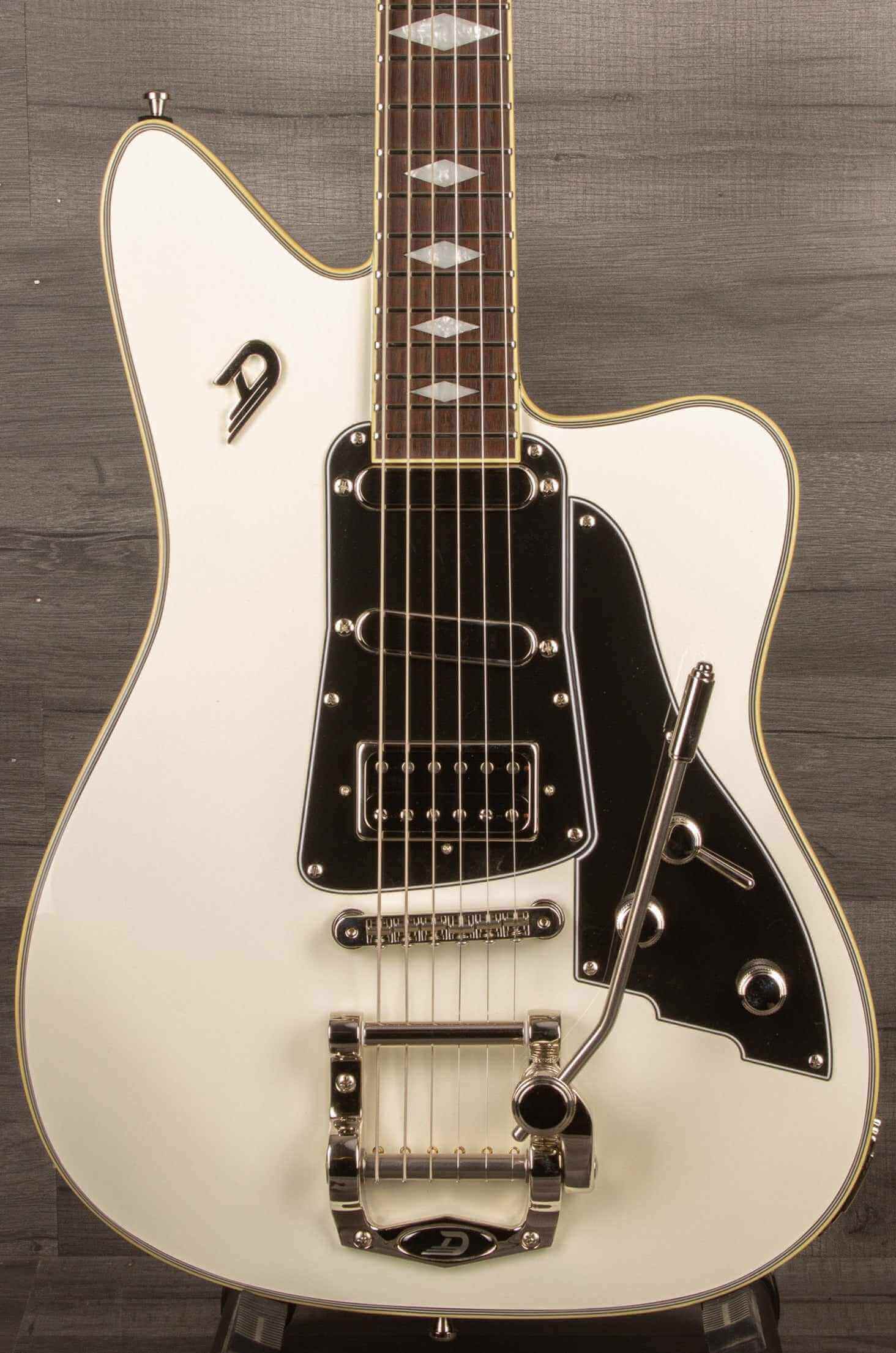 Duesenberg Paloma White Incl. Hard Case | MusicStreet