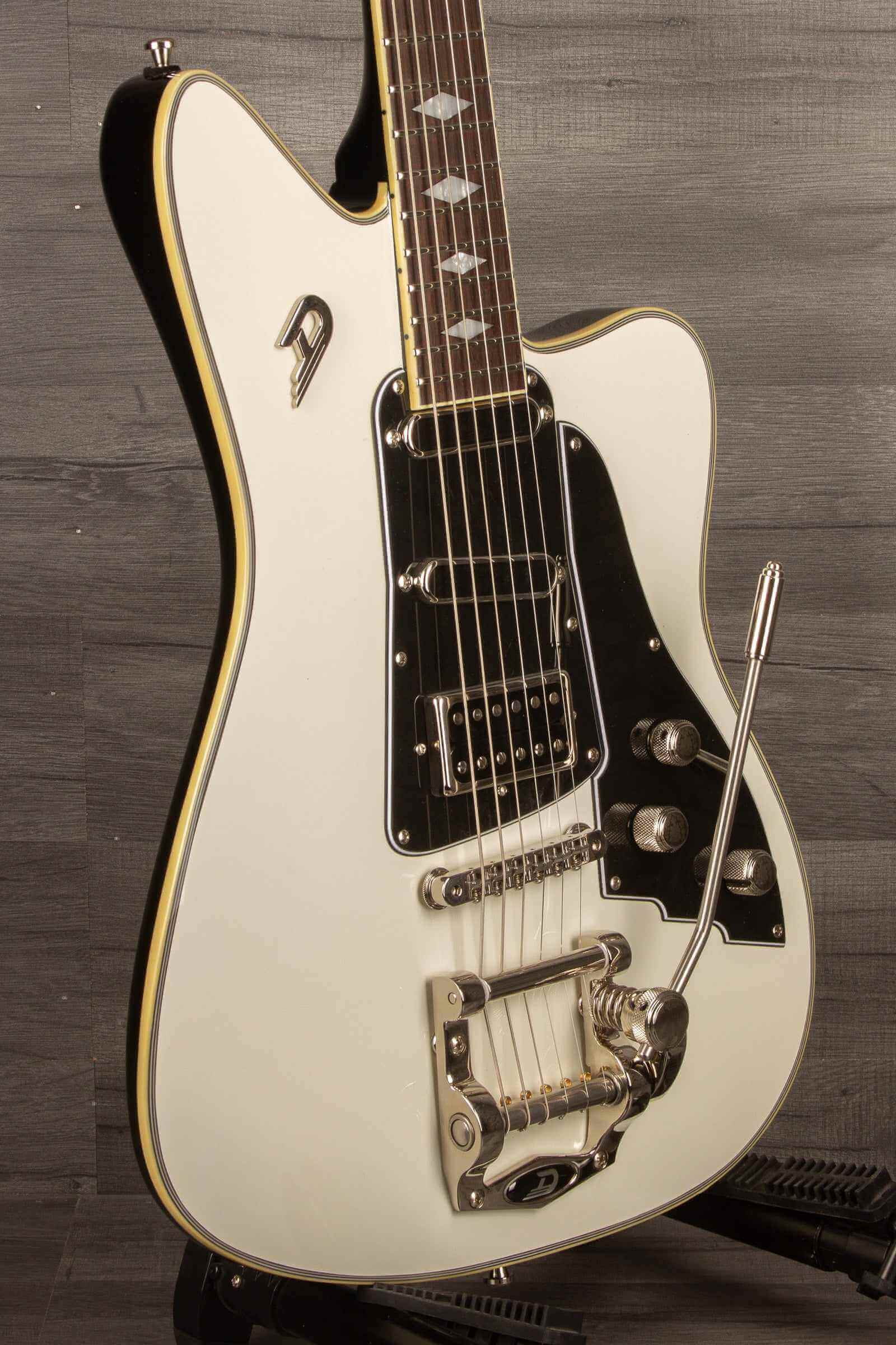 Duesenberg Paloma White Electric Guitar (Includes Hard Case)