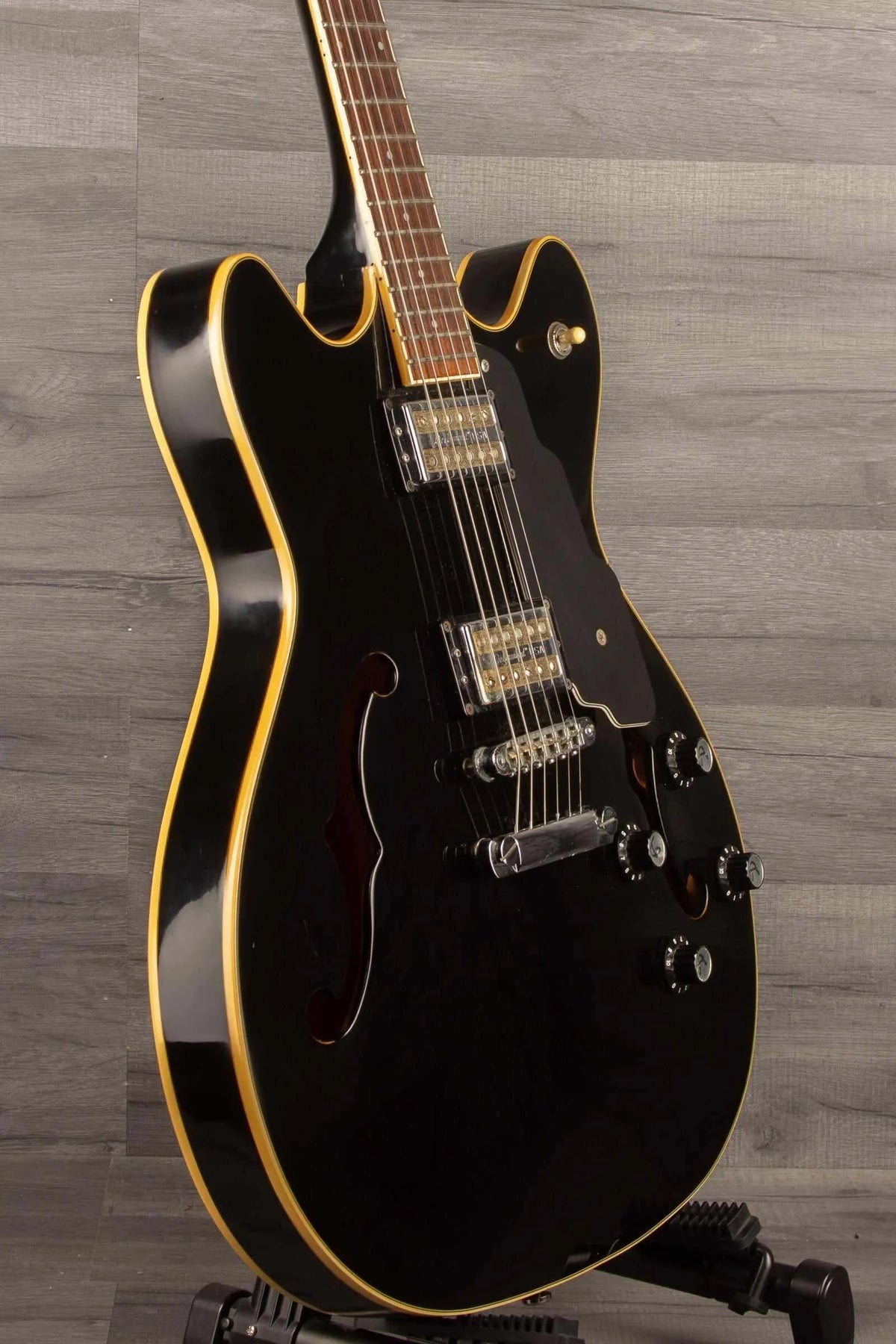 USED - Guild Starfire Custom Black inc hard case