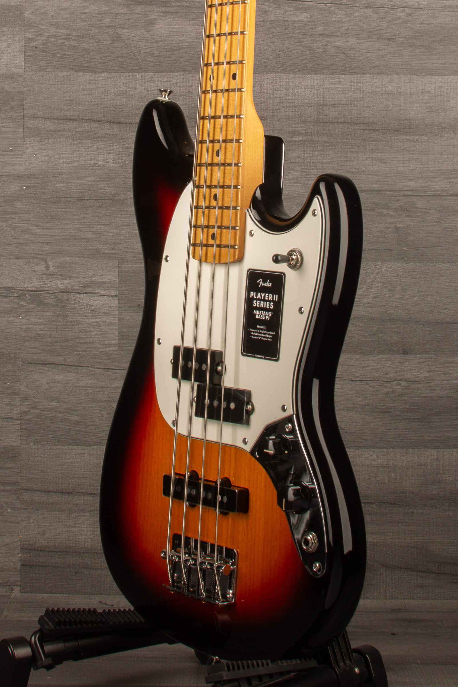 Fender Player II PJ Mustang