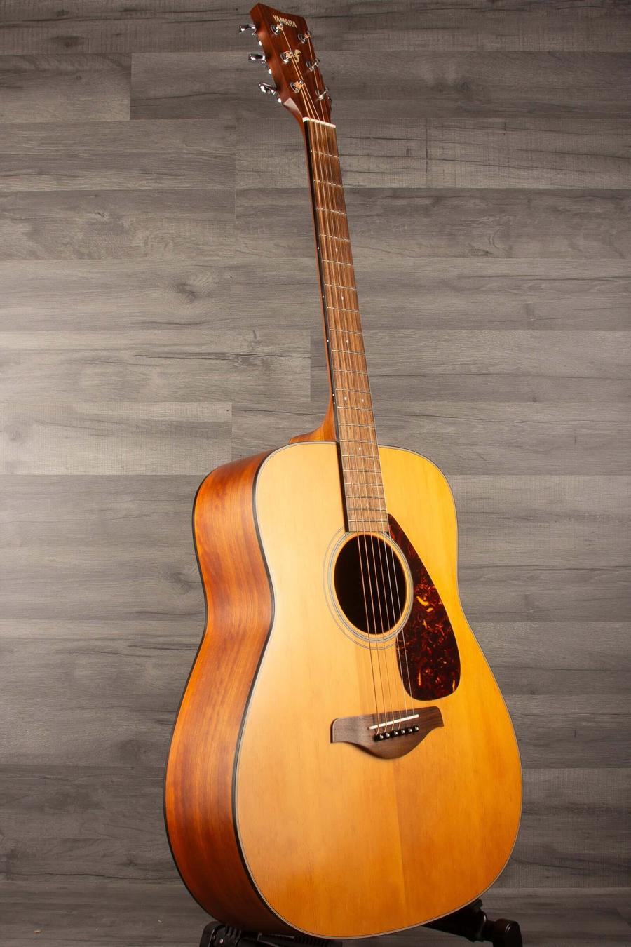 Yamaha - FG700MS acoustic guitar with solid Sitka spruce top and nato back in good condition.