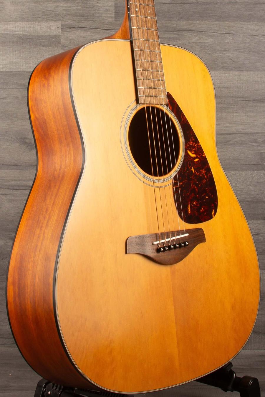 Yamaha - FG700MS guitar with Sitka spruce top, Nato back, Rosewood neck, and bridge, in good condition with some marks.