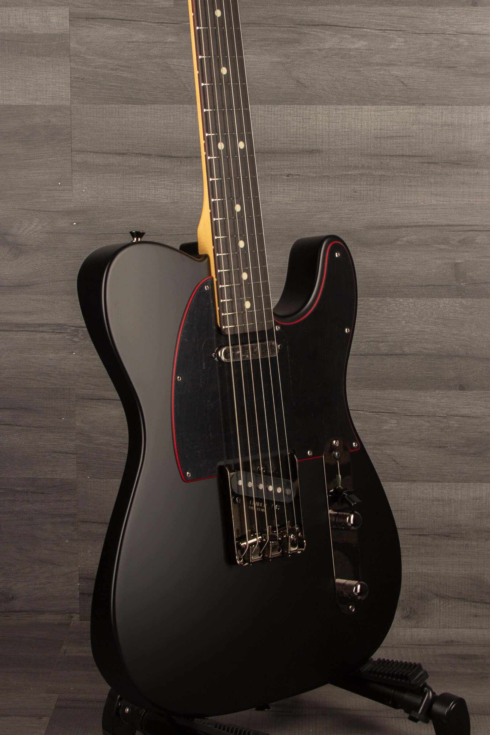 Fender Limited Hybrid II Telecaster® Electric Guitar - Noir, Rosewood Fingerboard, Black (Made in Japan)
