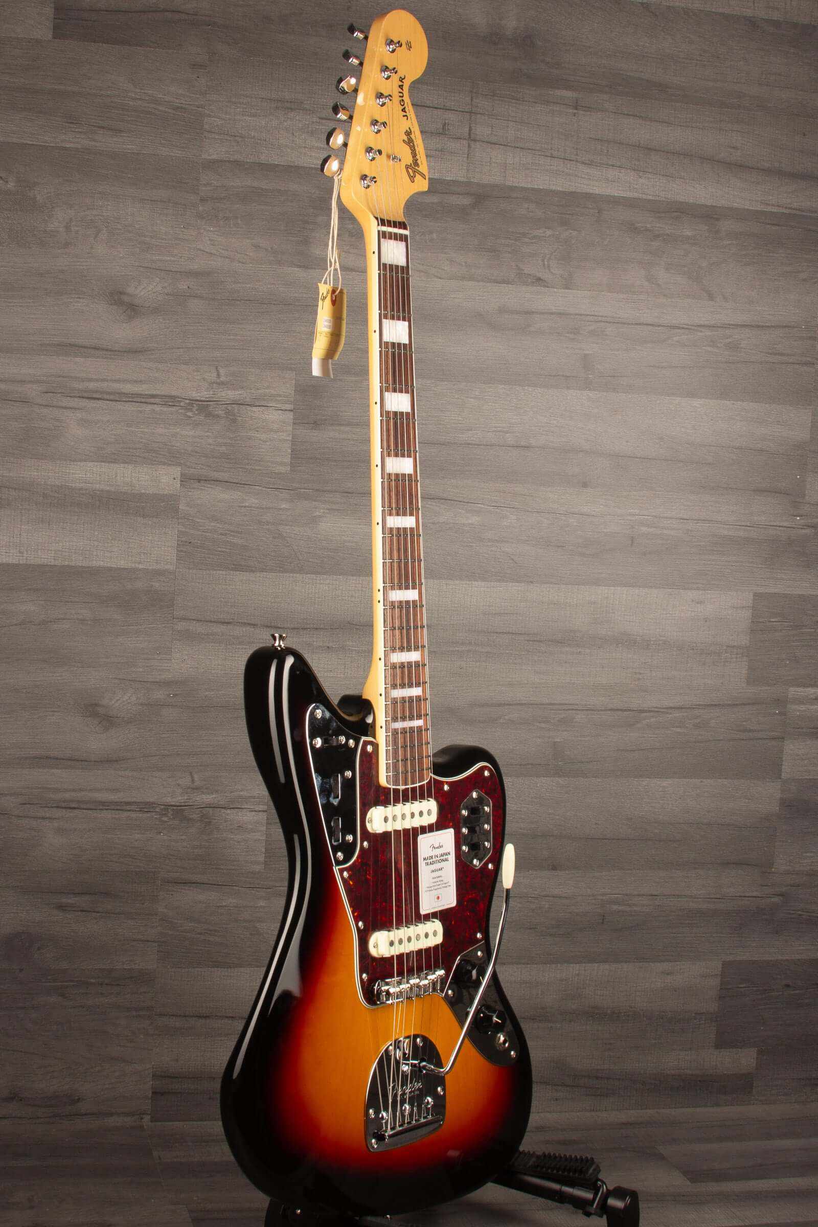 Fender - Traditional Late 60s Jaguar® 3 colour sunburst - Made in Japan | MusicStreet