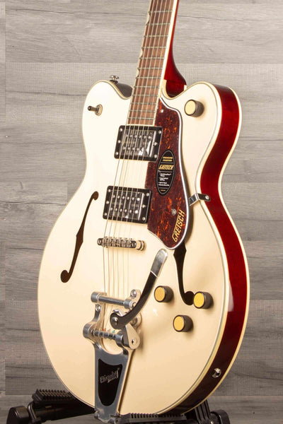 Gretsch G2622T Streamliner™ Center Block Double-Cut with Bigsby®, Laurel Fingerboard, Broad’Tron™ BT-3S Pickups, Vintage White