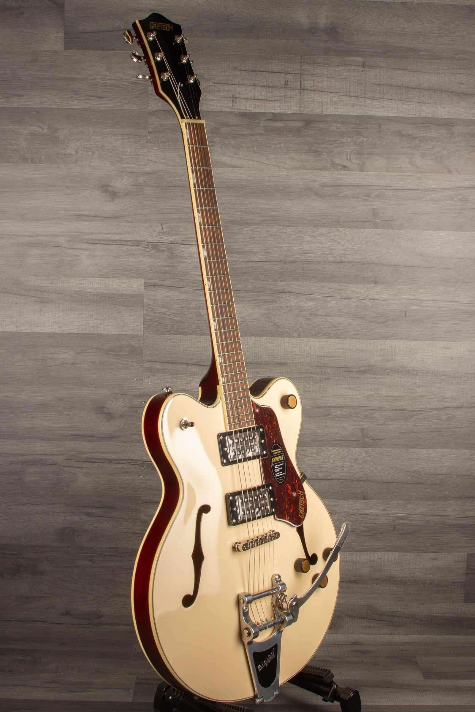 Gretsch G2622T Streamliner™ Center Block Double-Cut with Bigsby®, Laurel Fingerboard, Broad’Tron™ BT-3S Pickups, Vintage White