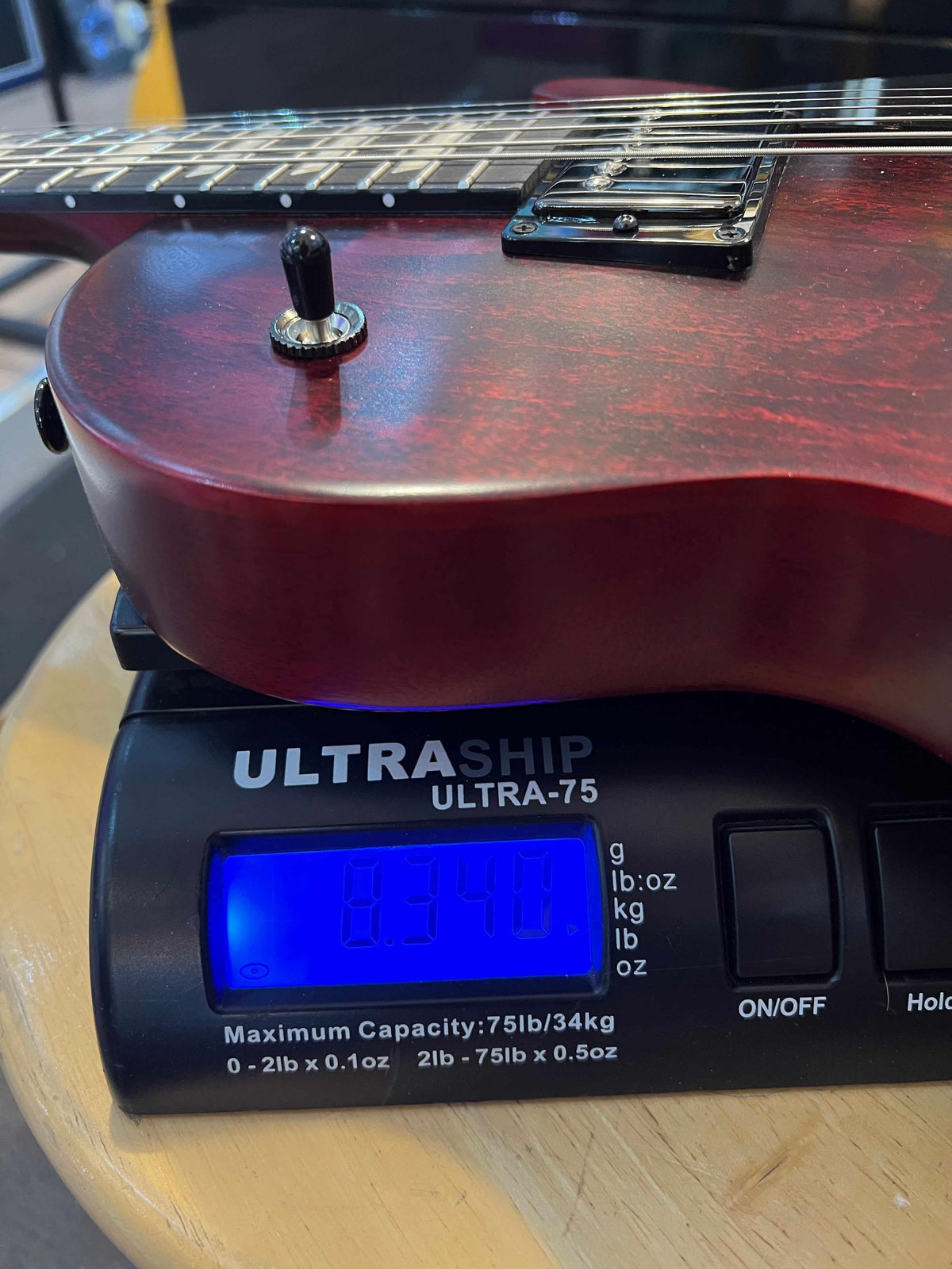 Gibson Les Paul Modern Studio, Satin Wine red - MusicStreet