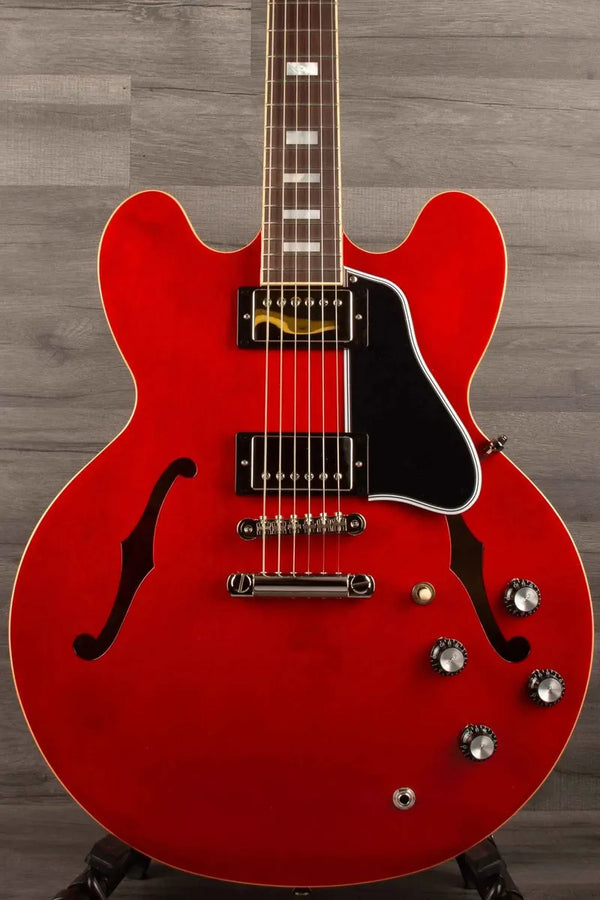 Epiphone Inspired by Gibson Custom 1962 ES-335 Reissue Semi-Hollow  Electric Guitar in Sixties Cherry