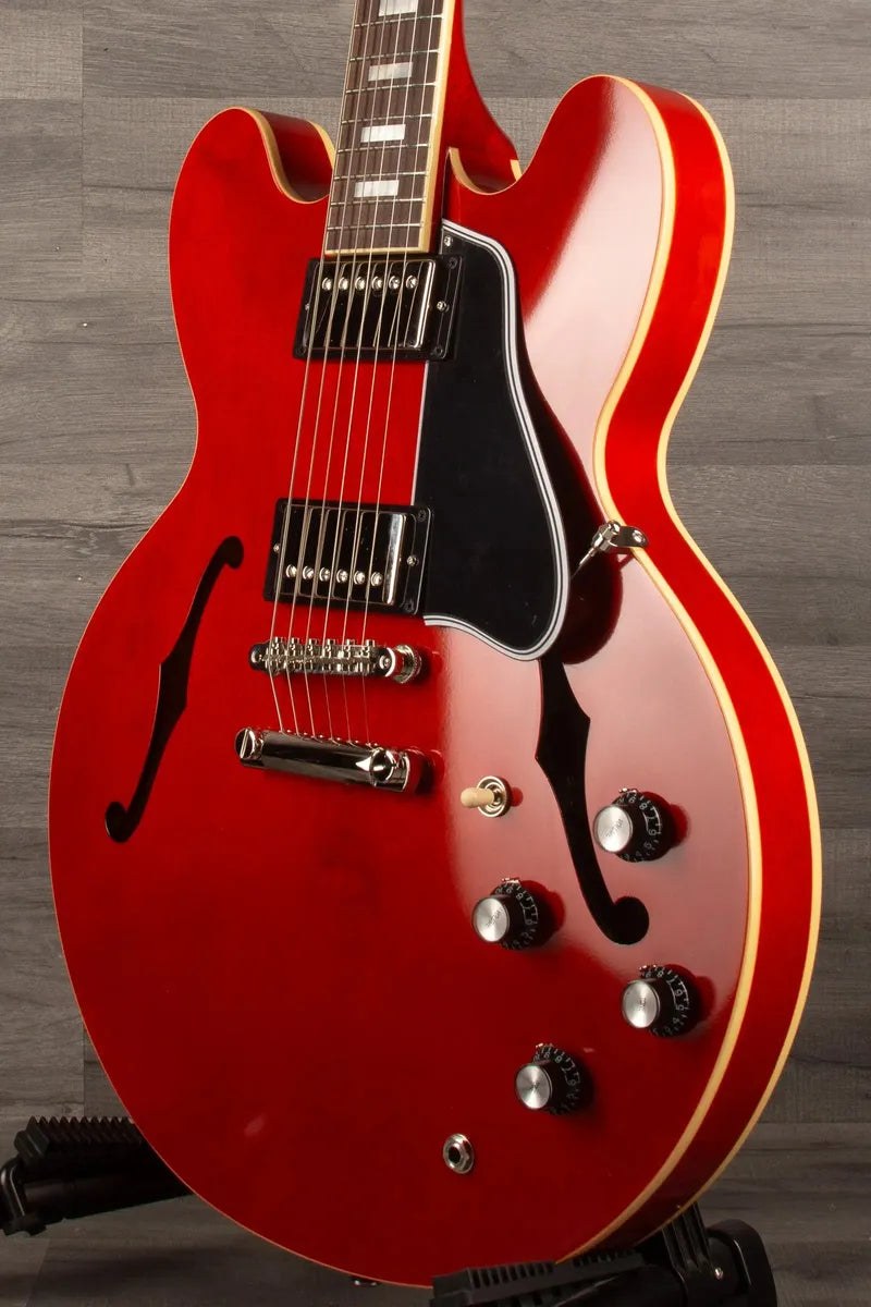 Epiphone Inspired by Gibson Custom 1962 ES-335 Reissue Semi-Hollow  Electric Guitar in Sixties Cherry