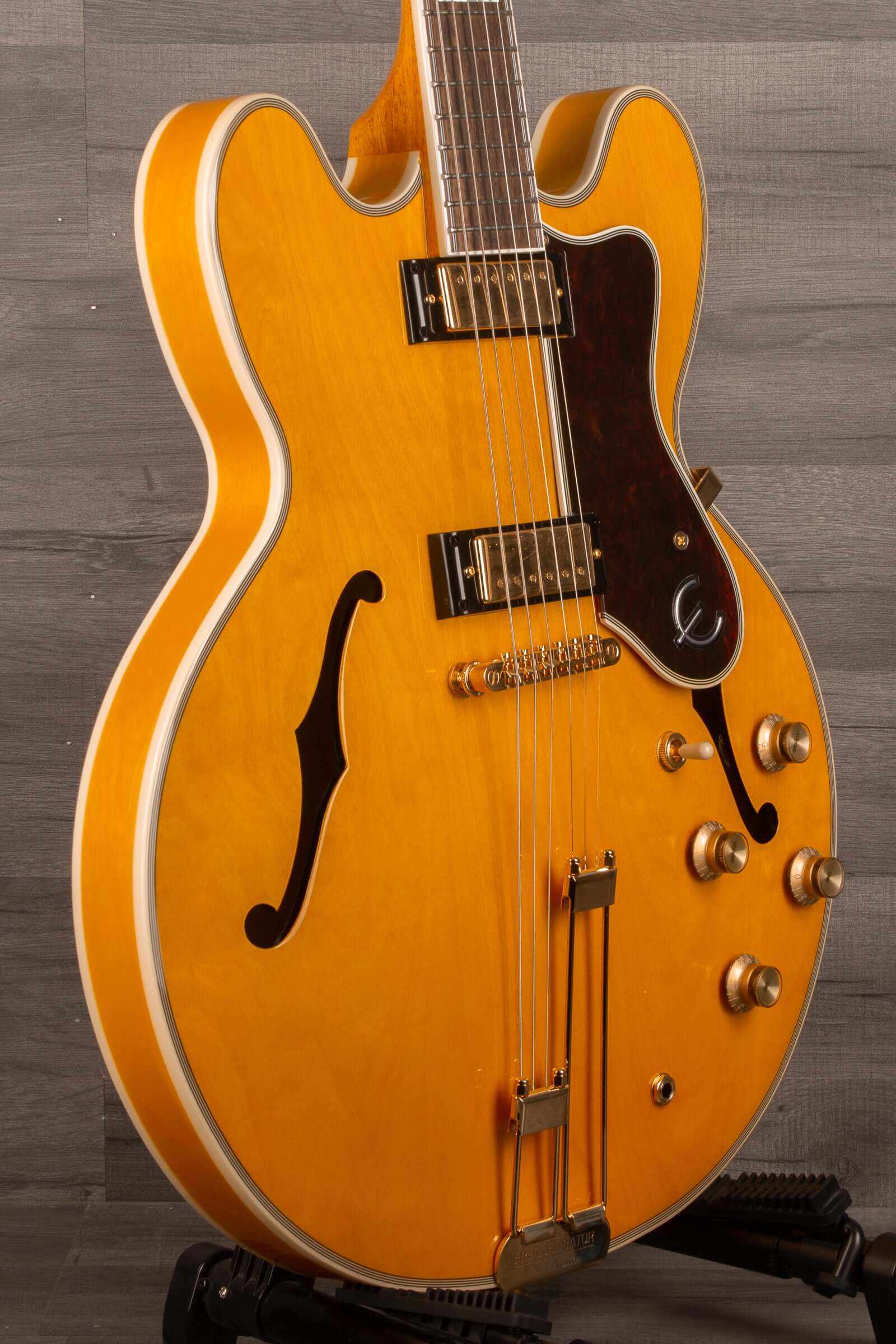 Epiphone Sheraton Electric Guitar - Natural (Incl. Premium Gig Bag)