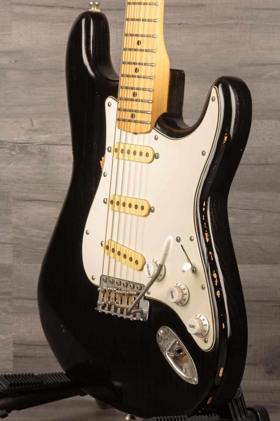 USED - Road Worn Partscaster Stratocaster Black with nitro finish and vintage hardware in great condition.
