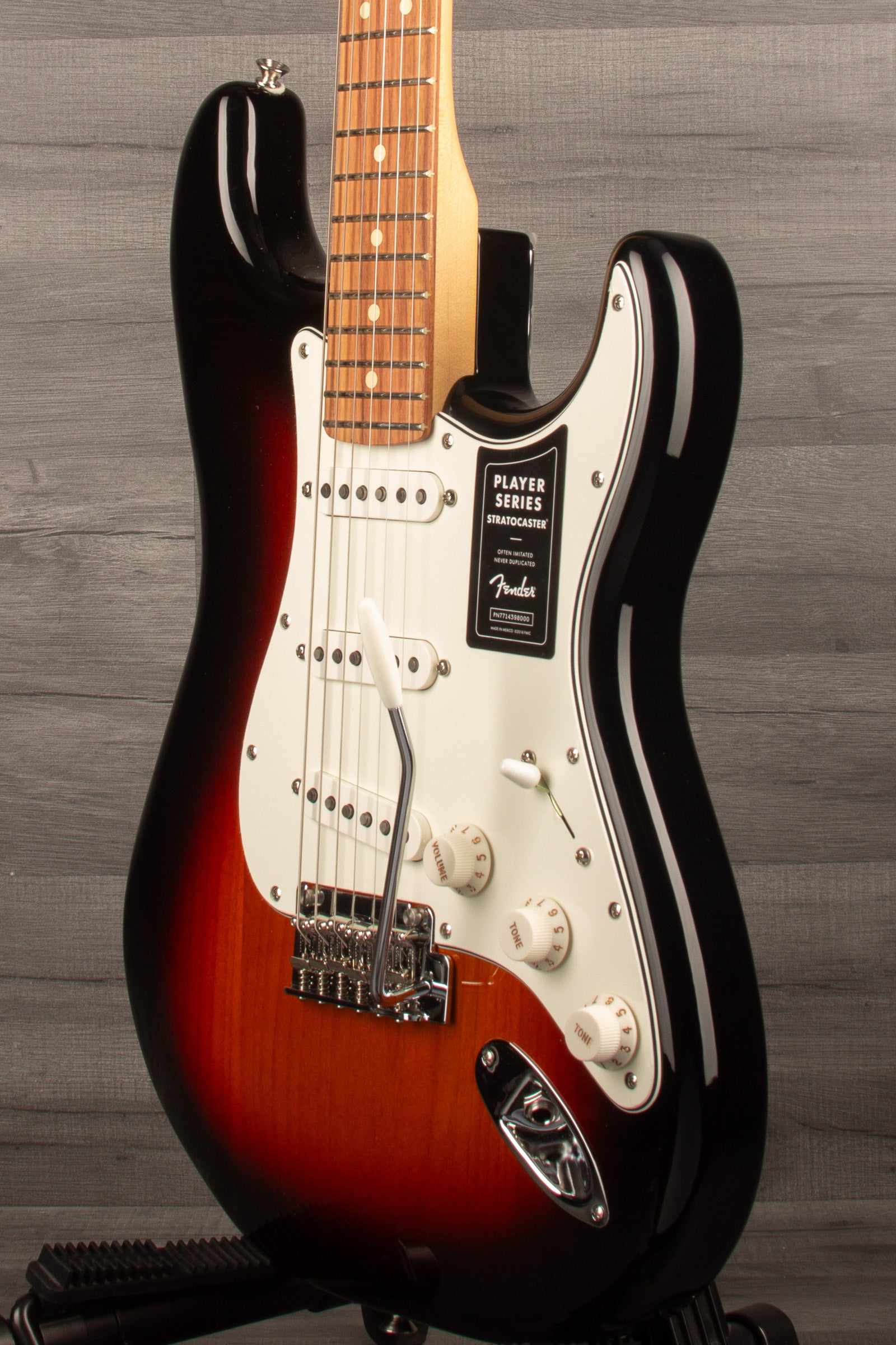 Fender Player Stratocaster Electric Guitar - Sunburst, Pau Ferro
