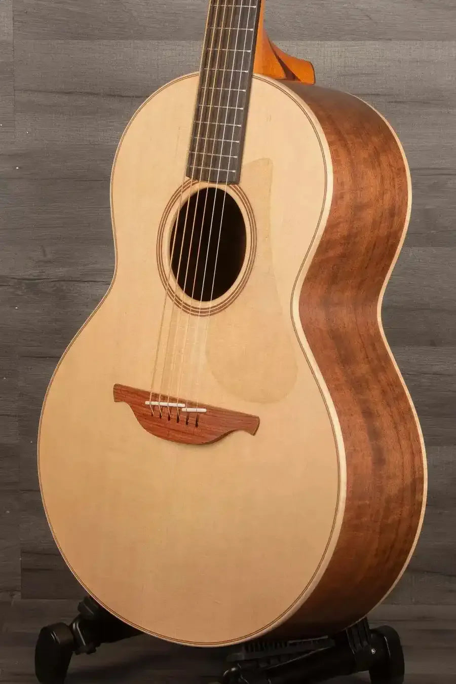 The Lowden S-21 Acoustic Guitar - Sitka Spruce/Walnut