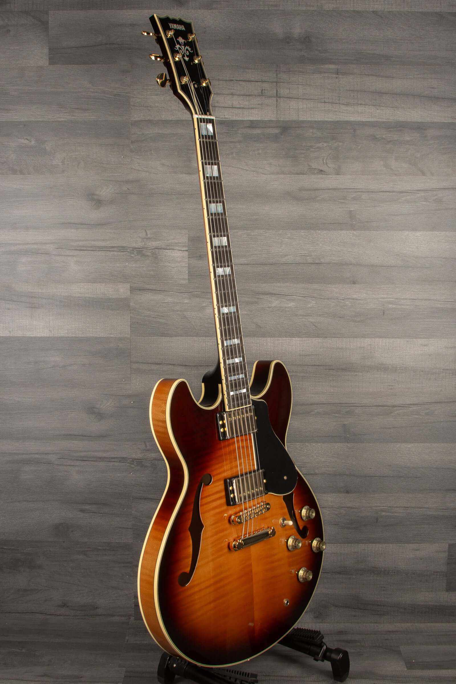 Yamaha SA2200 Semi Hollow Electric Guitar - Brown Sunburst
