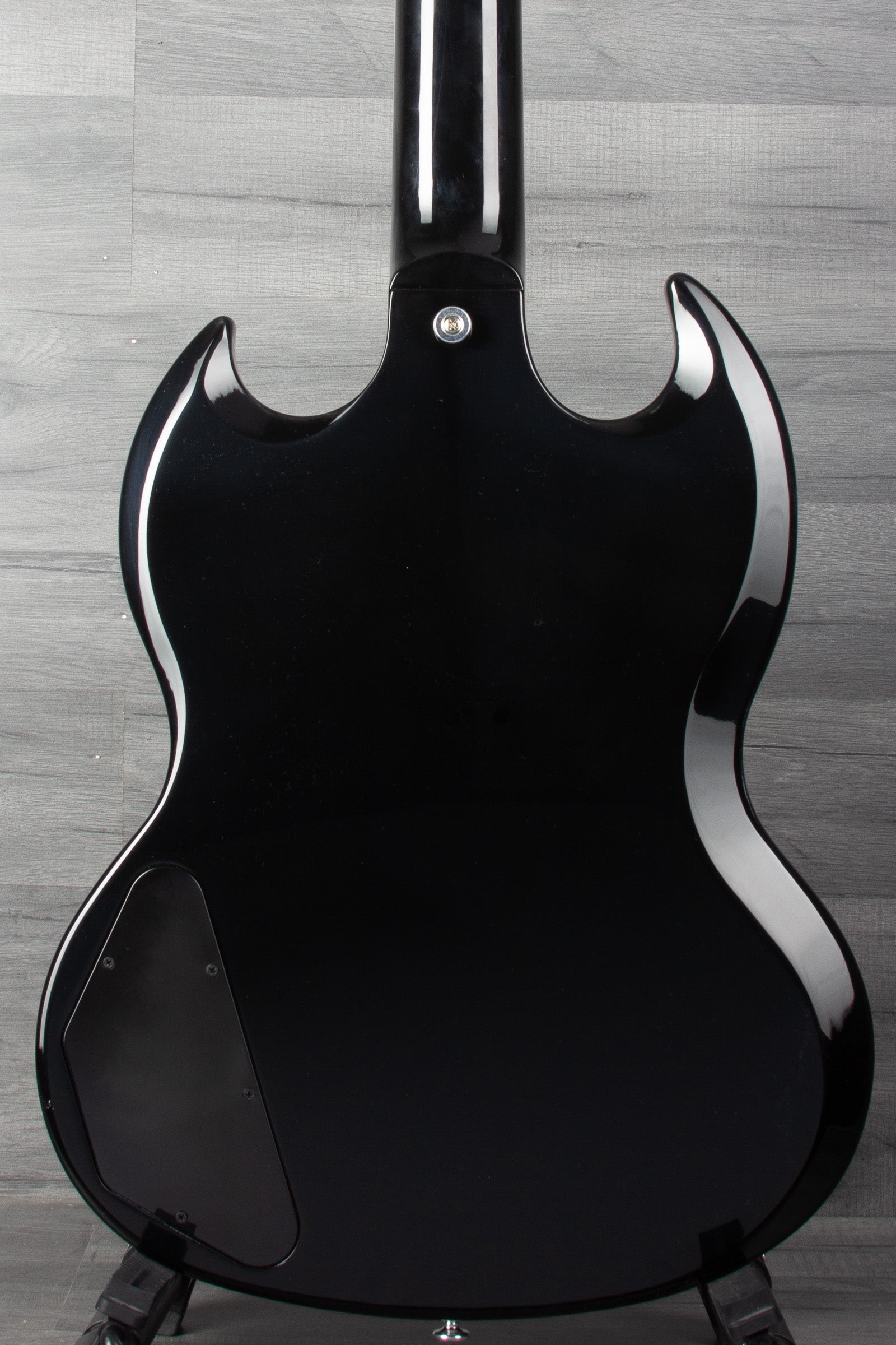 Gibson SG Standard Guitar - Ebony Finish for Enhanced Sound Quality