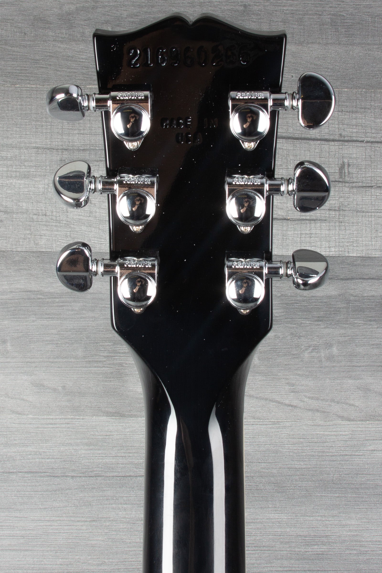 Gibson SG Standard Guitar - Ebony Finish for Enhanced Sound Quality