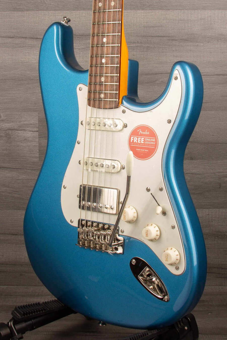 Squier FSR Classic Vibe 60s Stratocaster HSS LRL Parchment PG Lake Placid Blue