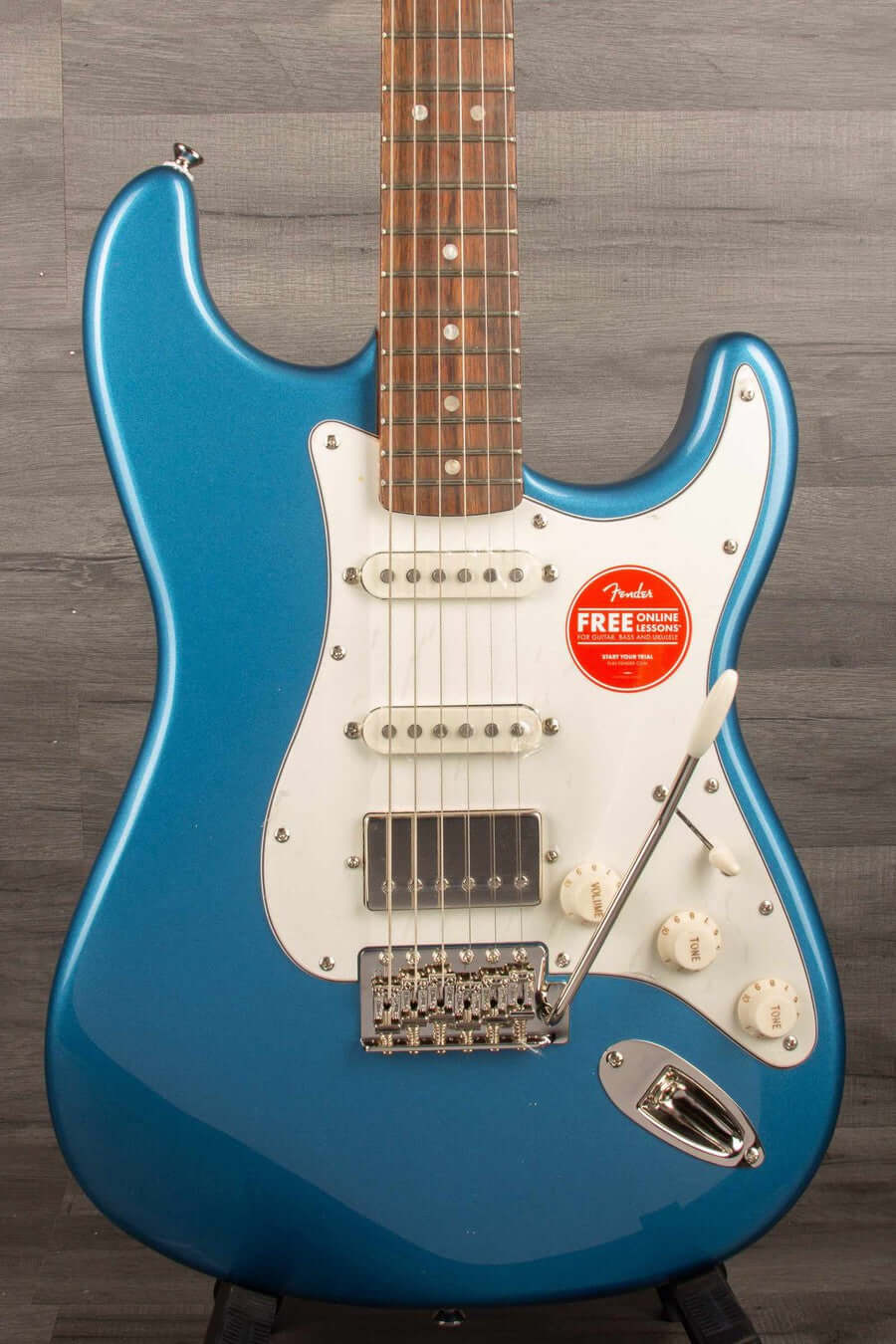 Squier FSR Classic Vibe 60s Stratocaster HSS LRL Parchment PG Lake Placid Blue