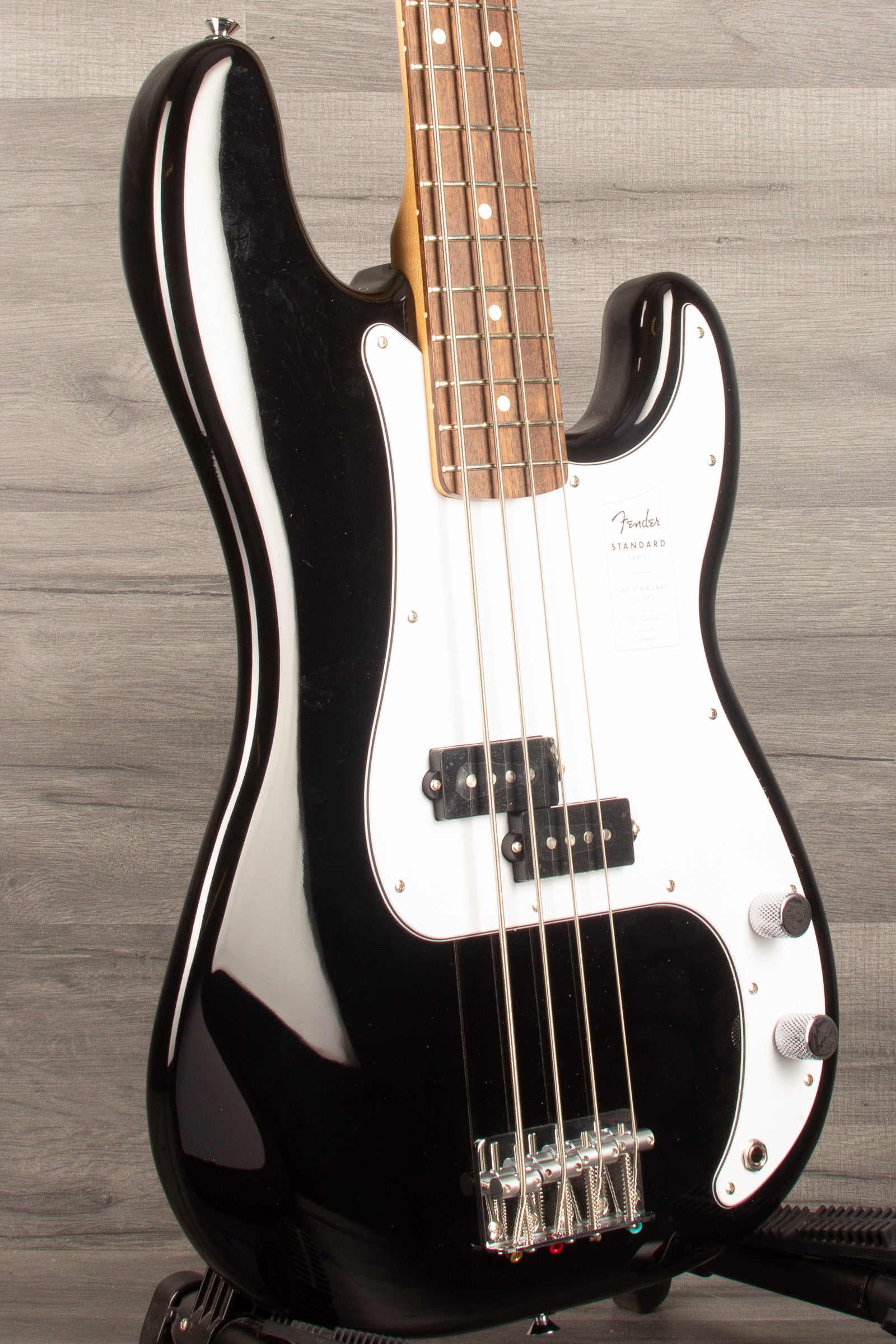 Fender Standard P Bass, Black - MusicStreet