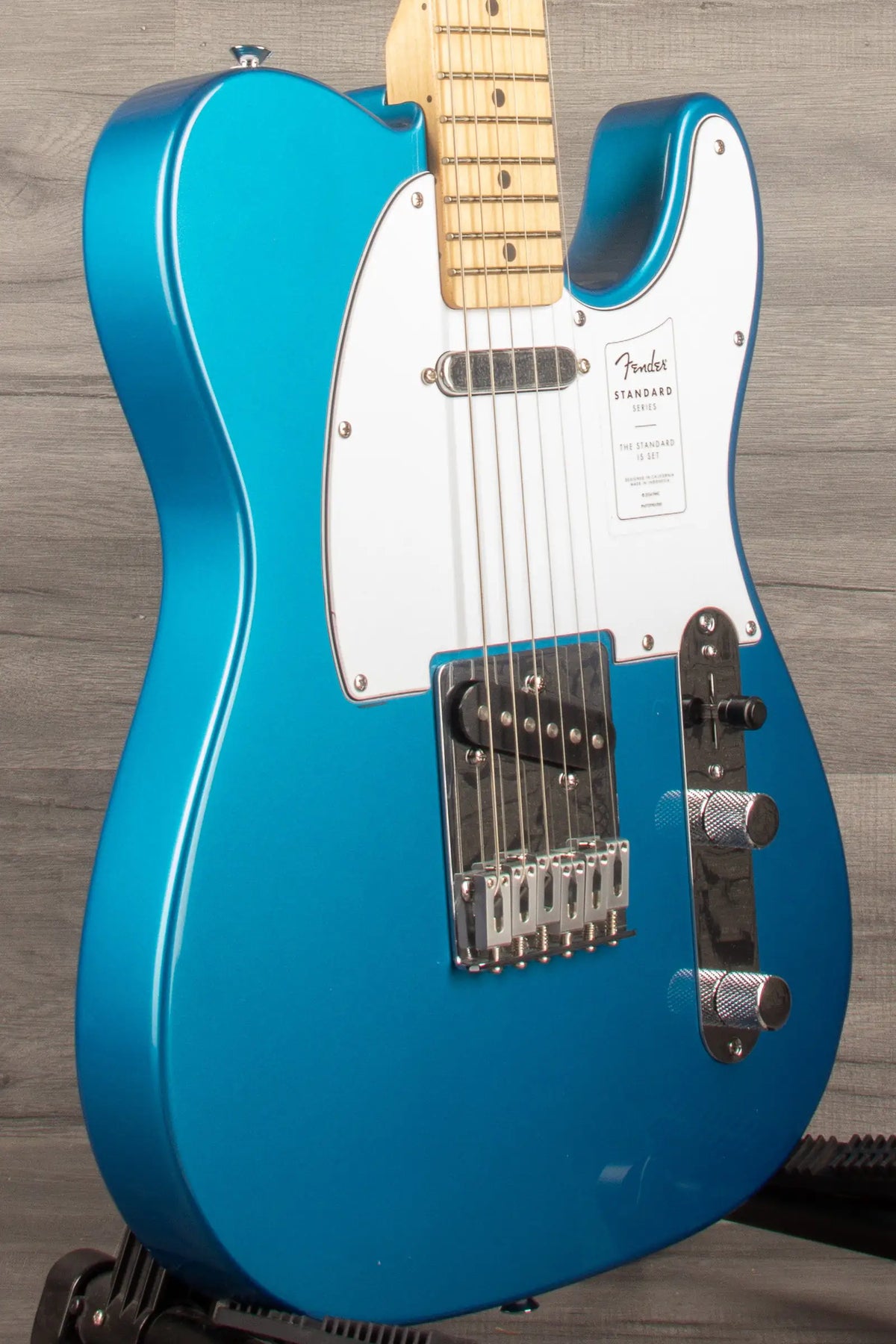 Fender Standard Telecaster®, Maple Fingerboard, White Pickguard, Aqua Marine Metallic - MusicStreet