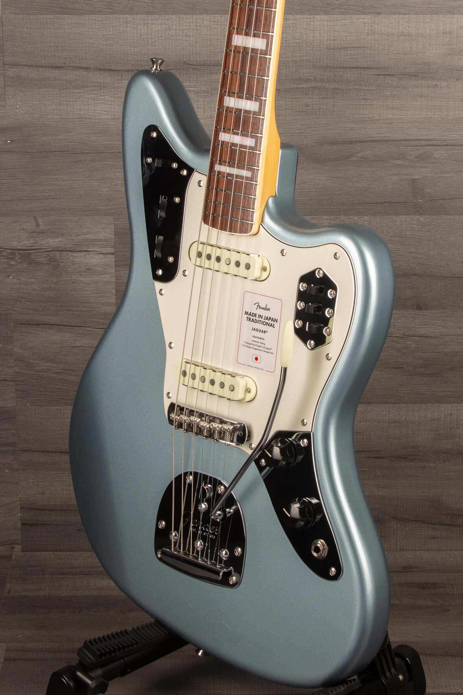 Fender - Traditional Late 60s Jaguar®  Ice Blue Metallic - Made in Japan