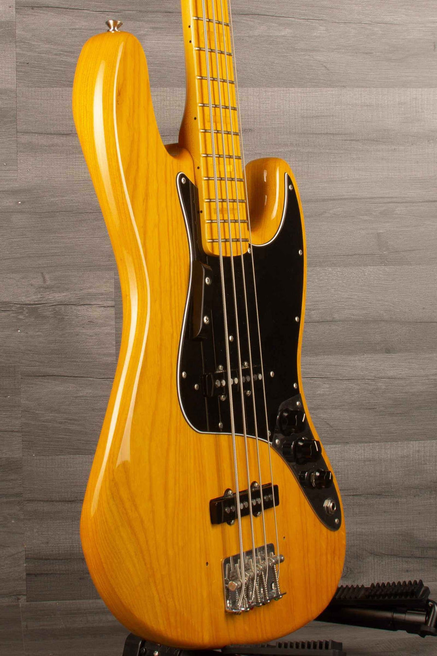 USED- Fender American Vintage Series '75 Jazz bass - aged natural