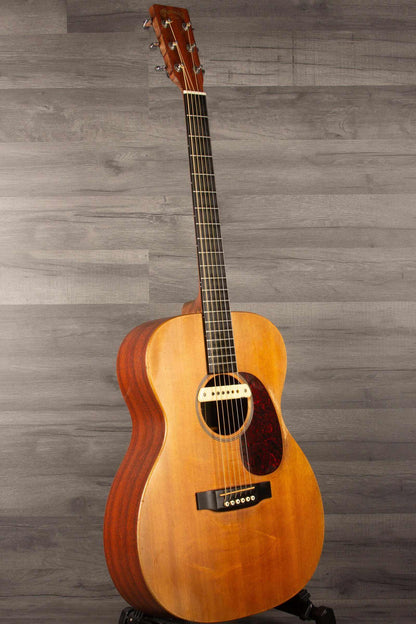 USED - Martin 000X1 inc LR Baggs M1 &  hard case, showcasing the guitar's well-used appearance and craftsmanship.