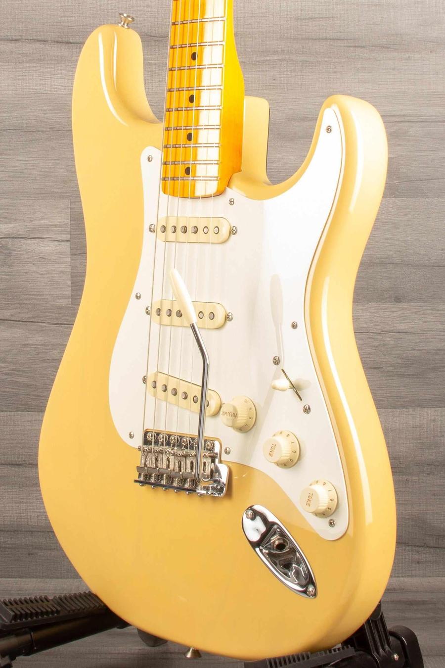 USED - Fender American Vintage Reissue II '57 Vintage blonde Stratocaster - MusicStreet