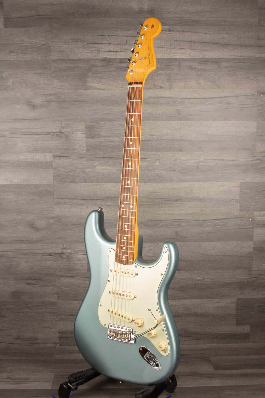 USED - Fender Vintera '60s Stratocaster Ice Blue Metallic - MusicStreet