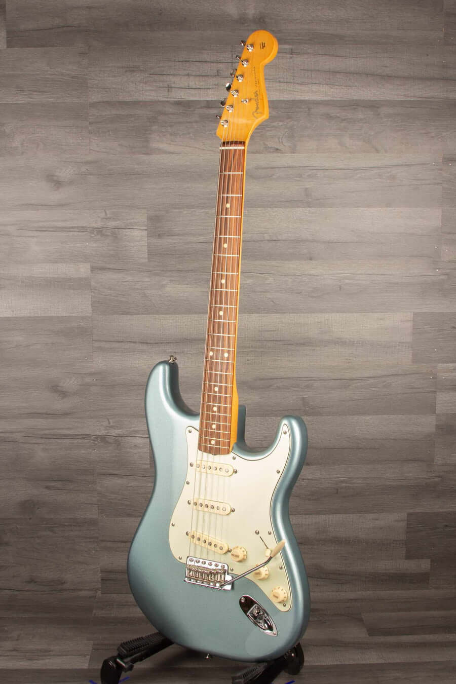 USED - Fender Vintera '60s Stratocaster Ice Blue Metallic