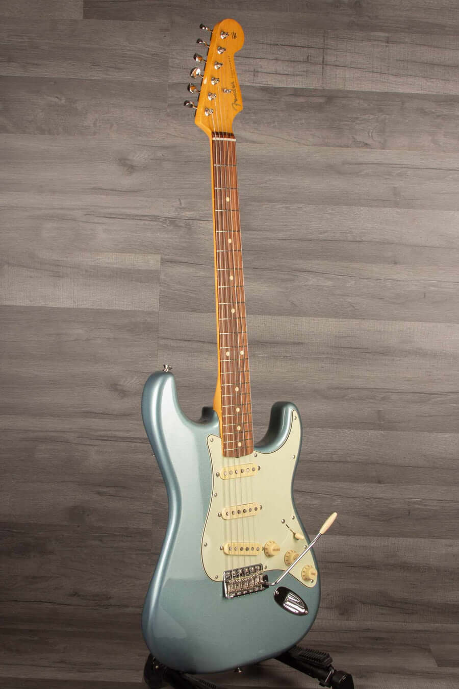 USED - Fender Vintera '60s Stratocaster Ice Blue Metallic