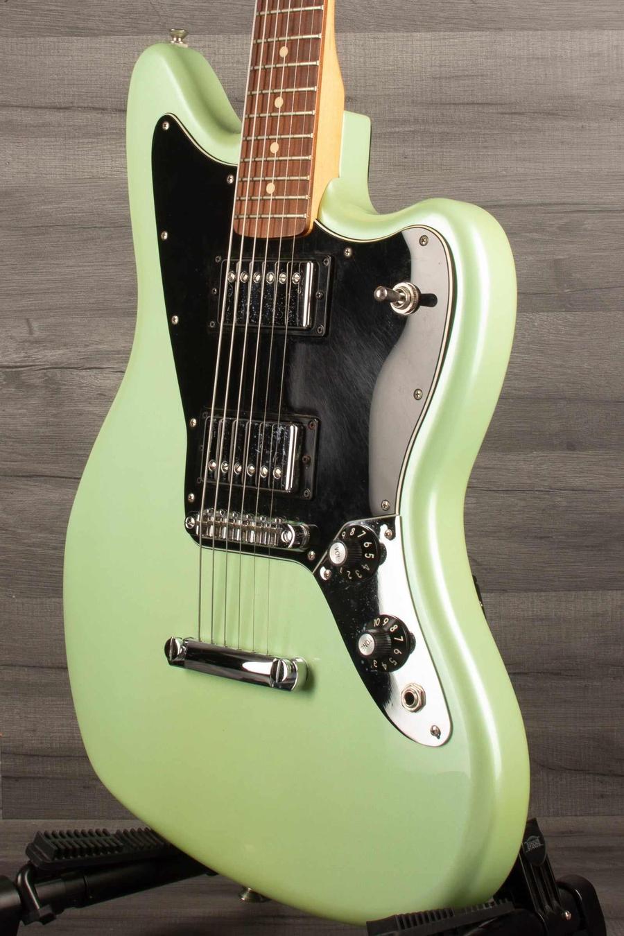 USED - Fender Jaguar  Limited edition Surf pearl - MusicStreet