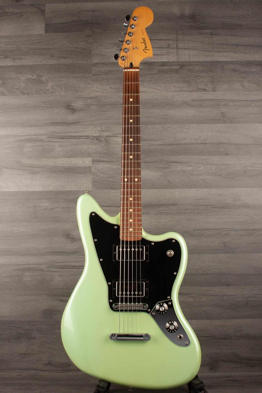 USED - Fender Jaguar  Limited edition Surf pearl - MusicStreet