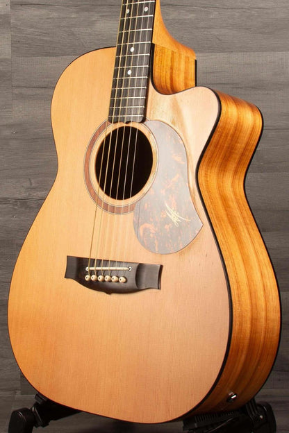 USED - Maton SRS808C Acoustic Guitar With AP5 Pro Pickup System showcasing solid Blackwood and Cedar tones.